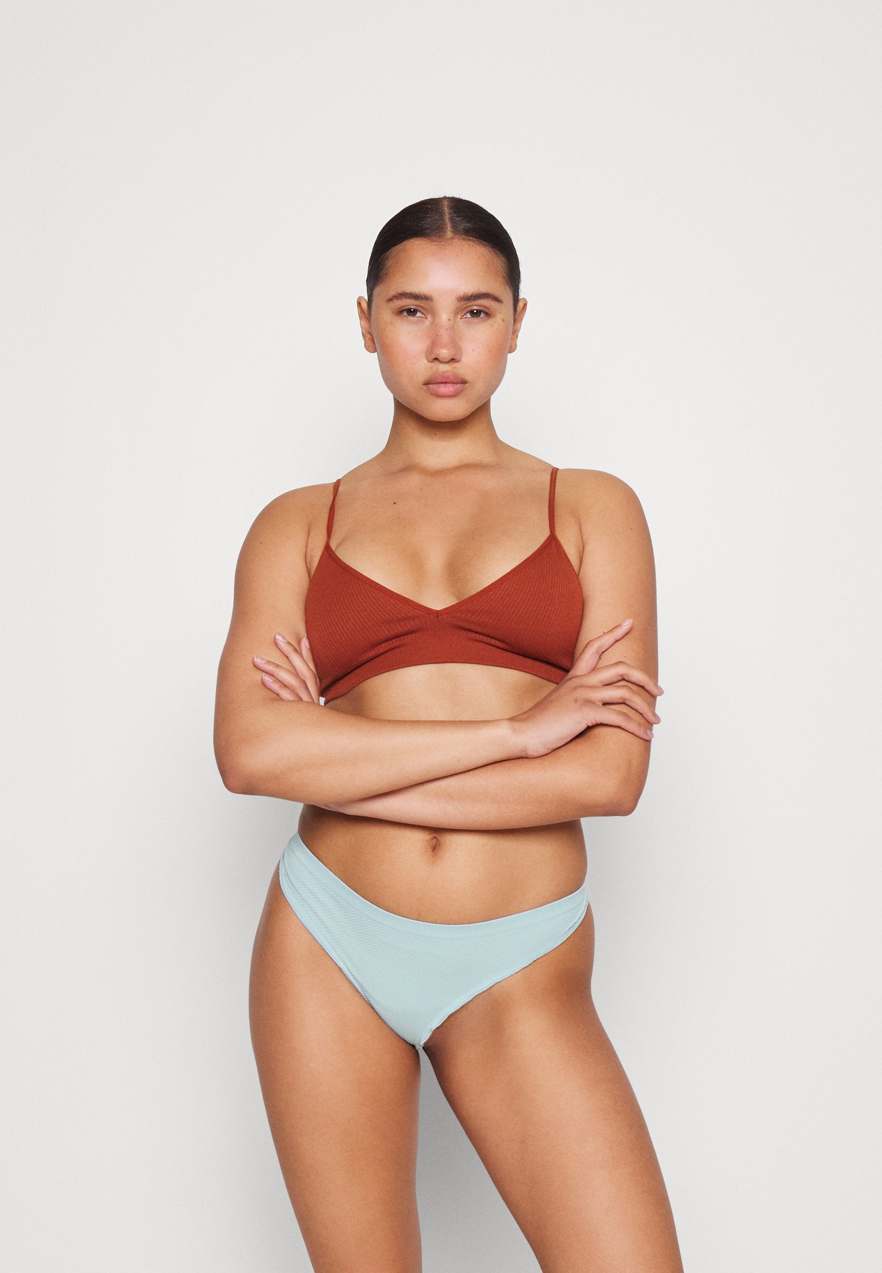 ONLY ONLANDREA SEAMLESS FRILL THONG 2 PACK