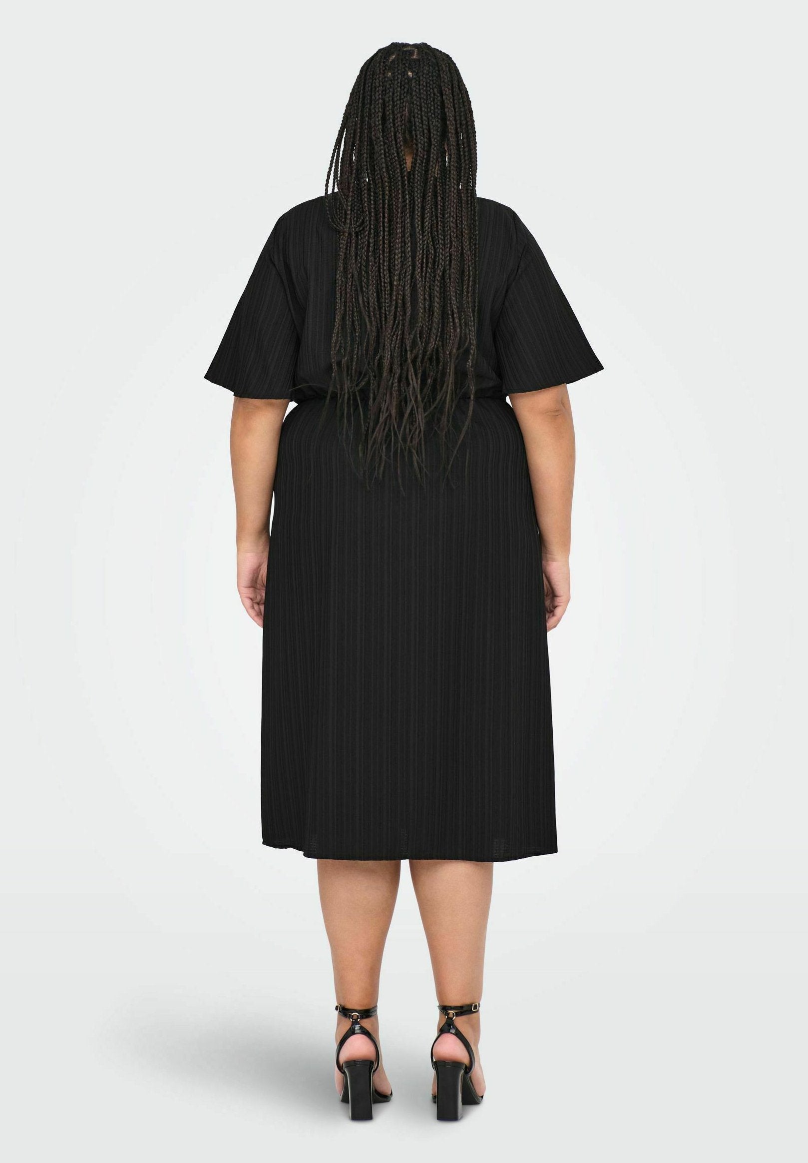 CARLACIA calf Media 4