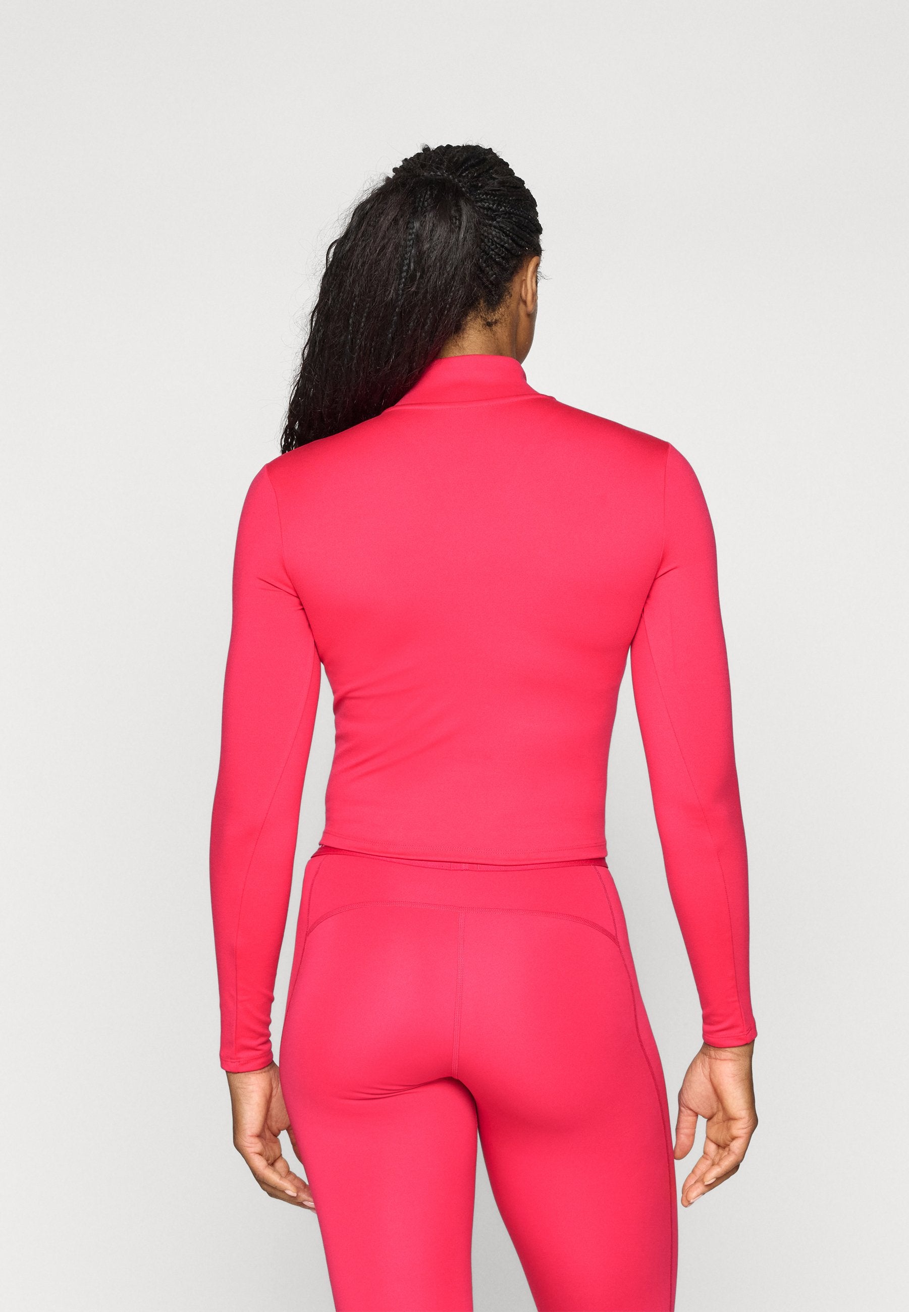 Nike Performance ONE