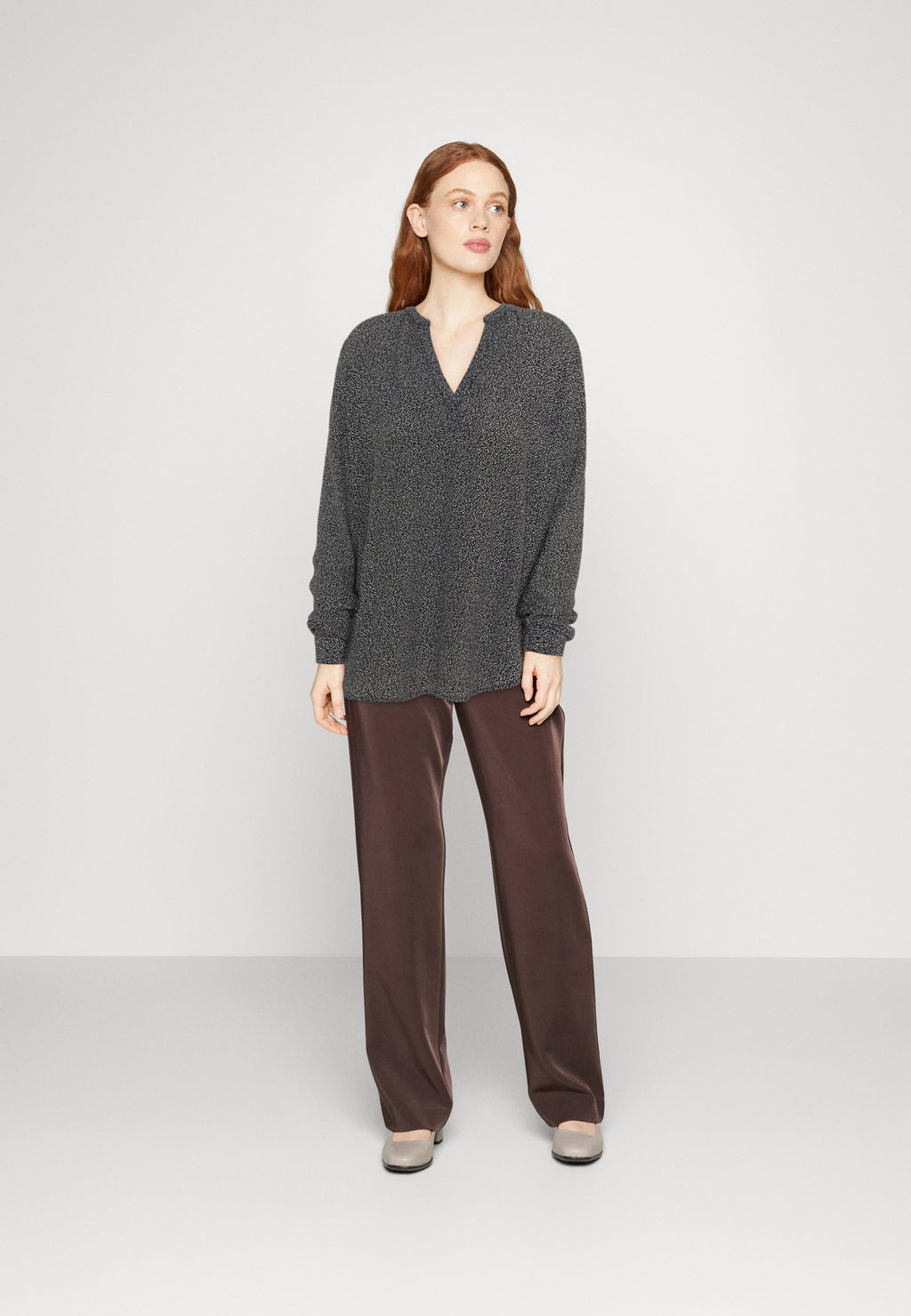 HENLEY BLOUSE Media 2