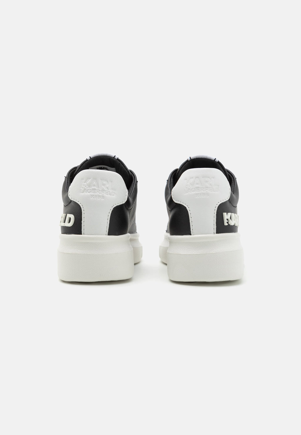 TRAINERS UNISEX Media 3