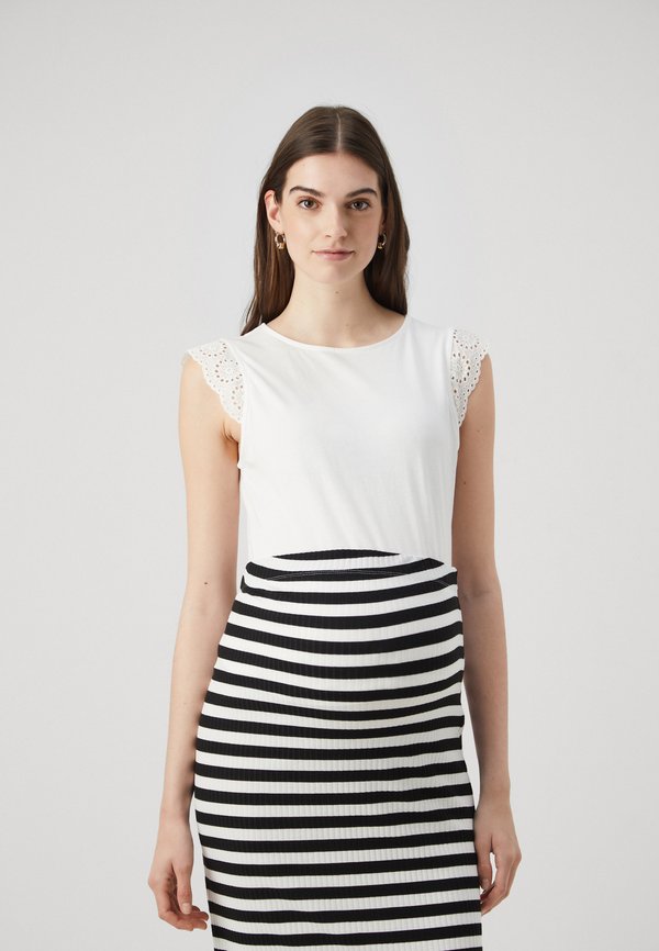 Vero Moda Maternity Maternity- - Print T-shirt - snow white