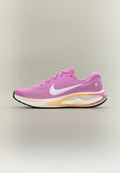 Nike Performance W NIKE JOURNEY RUN - Road running shoes - light magenta/white/black/chalk/orange pulse/pearl pink