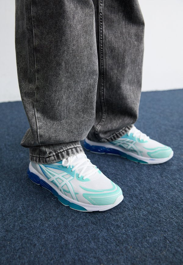 ASICS SportStyle GEL QUANTUM 360 VIII UNISEX