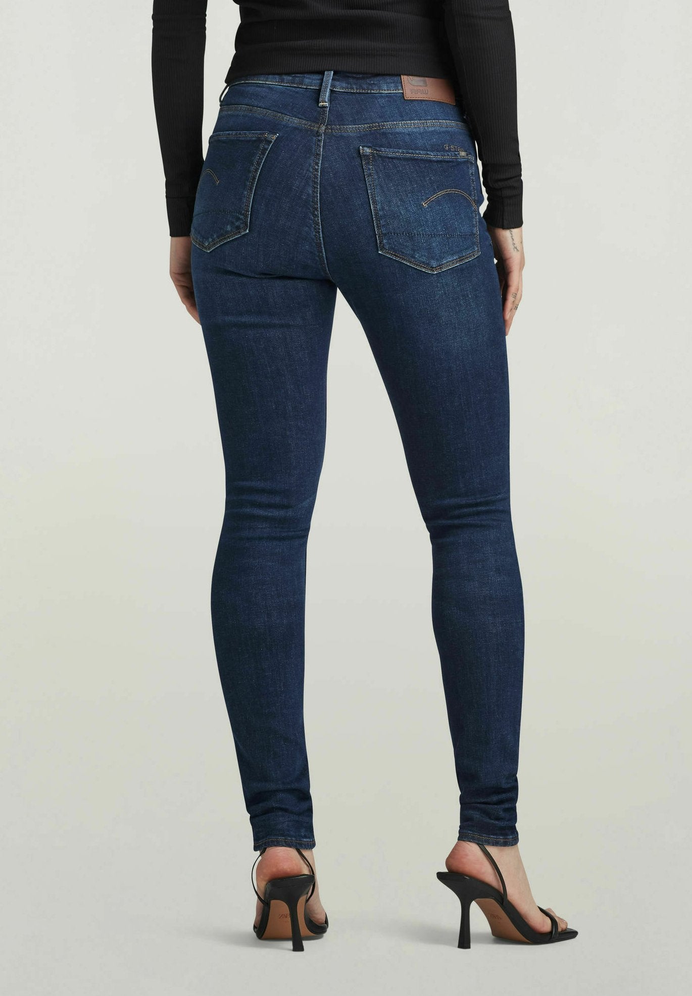 3301 SKINNY Media 3