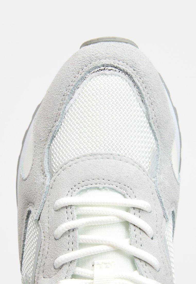 U.S. Polo Assn. VICKY