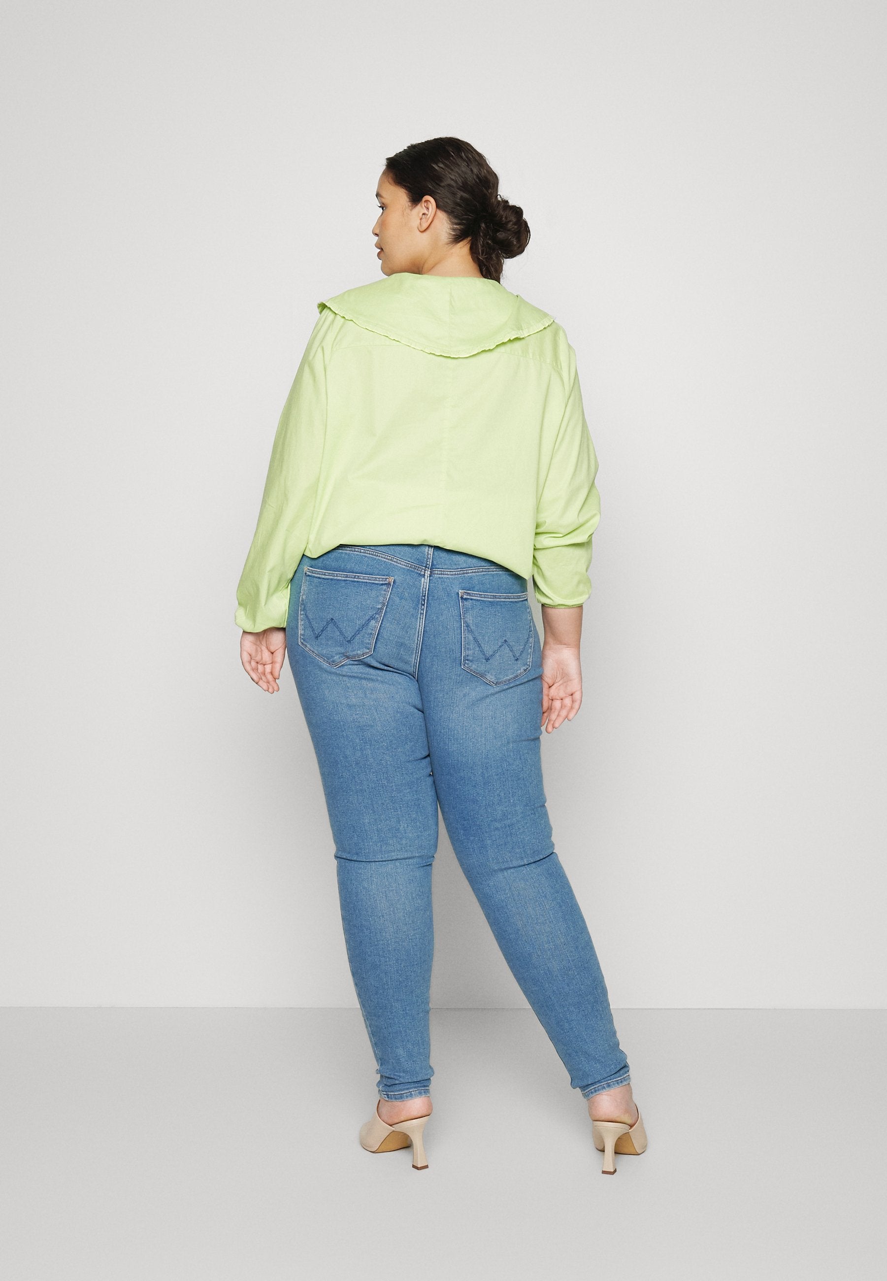 Wrangler HIGH RISE SKINNY