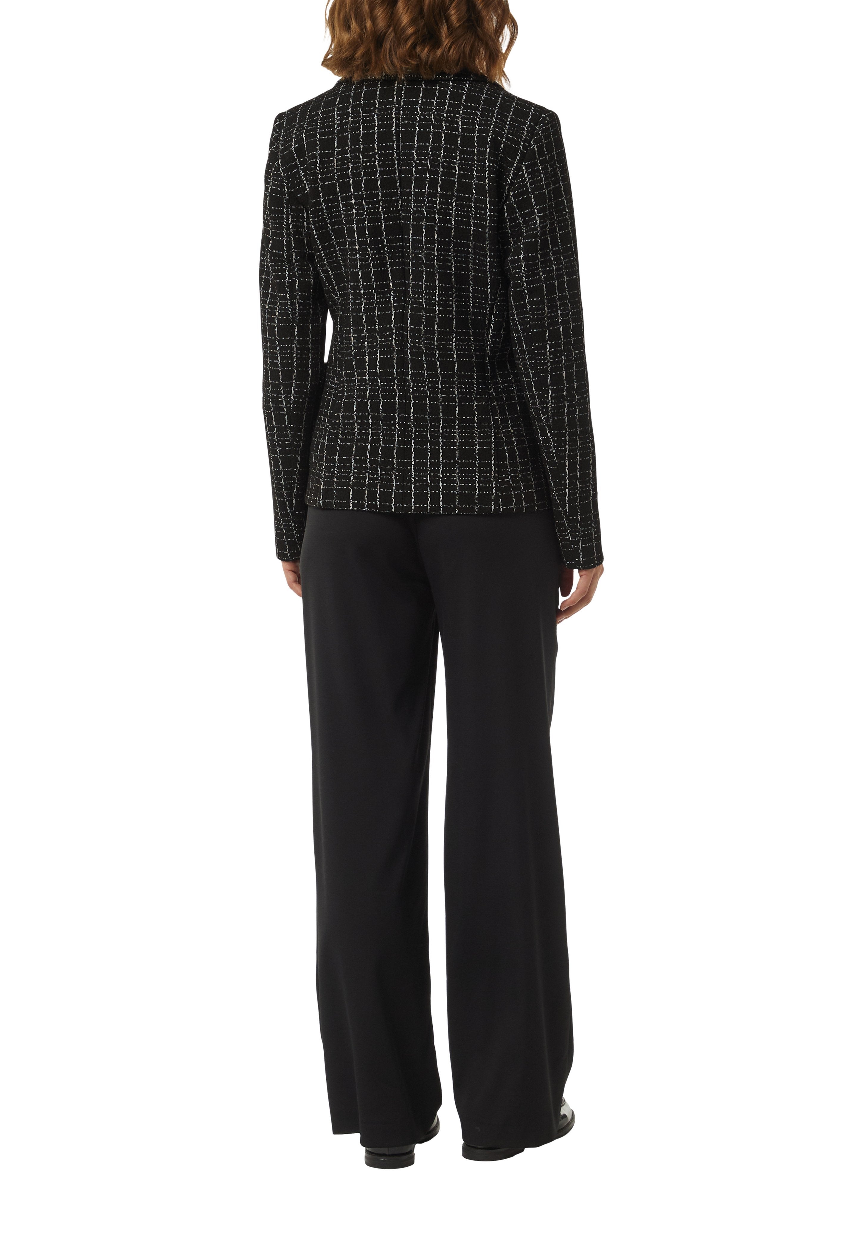 comma Blazer Media 5