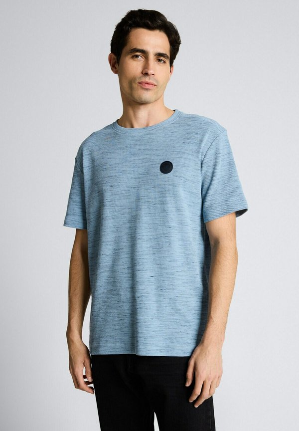 TOM TAILOR MIT WAFFELSTRUKTUR - Basic T-shirt - blue grey waffle inject