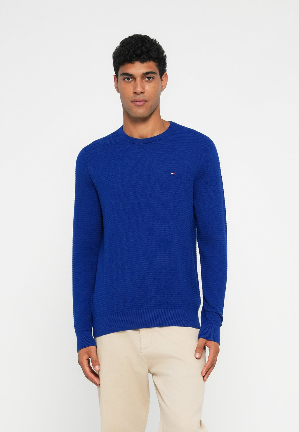 TEXTURED KNIT CREW NECK JUMPER Media 3