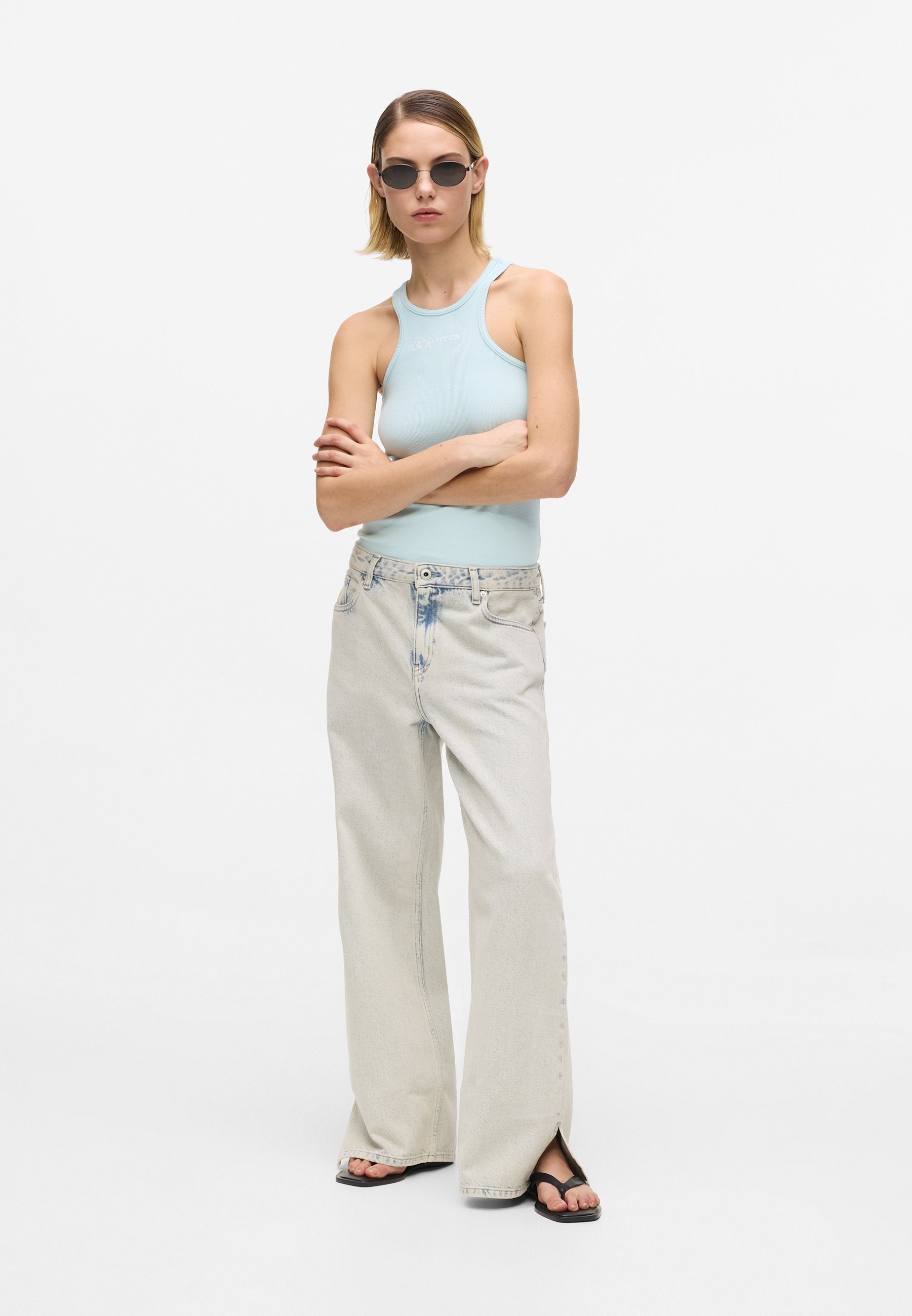 RELAXED SLIT Media 2