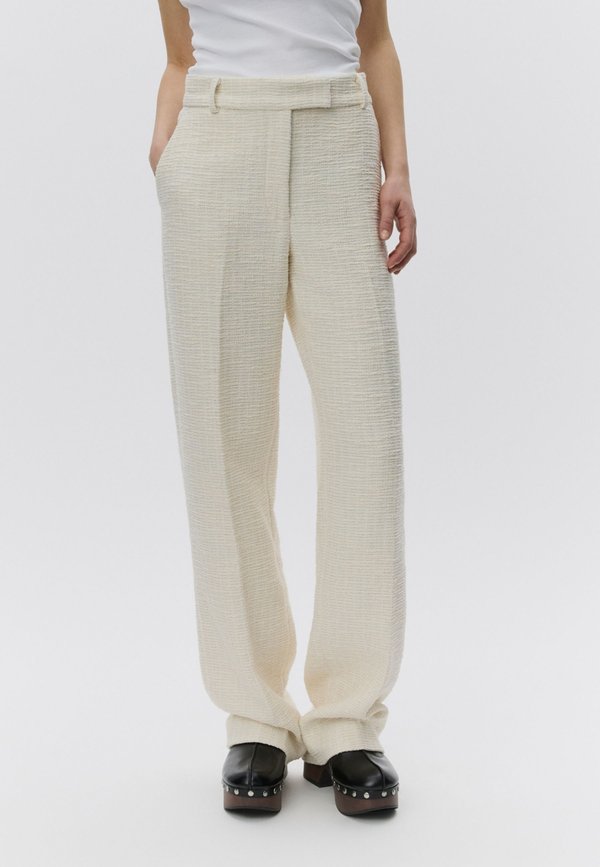 DAY Birger et Mikkelsen LILIANE MODERN