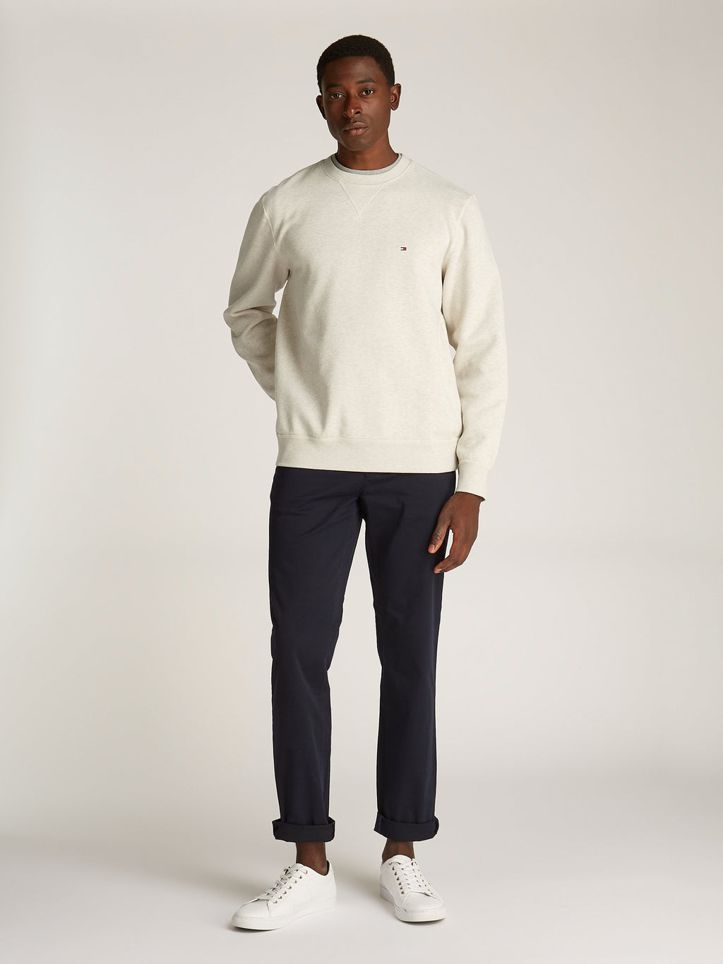 SEASONAL CREWNECK Media 2