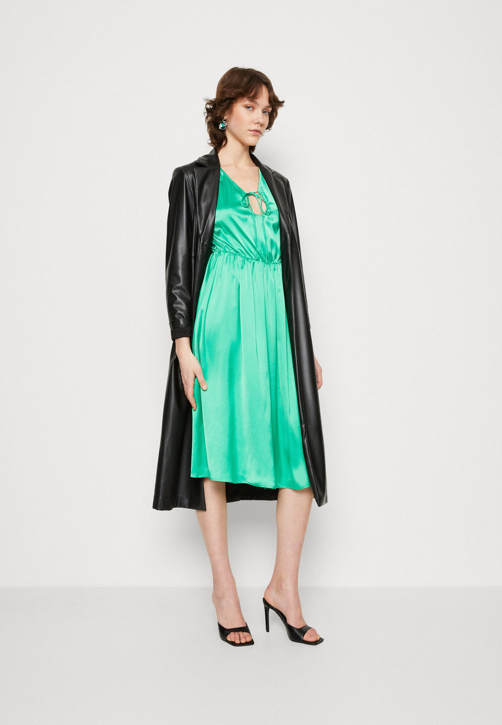 VILA VIPETIA V NECK MIDI DRESS