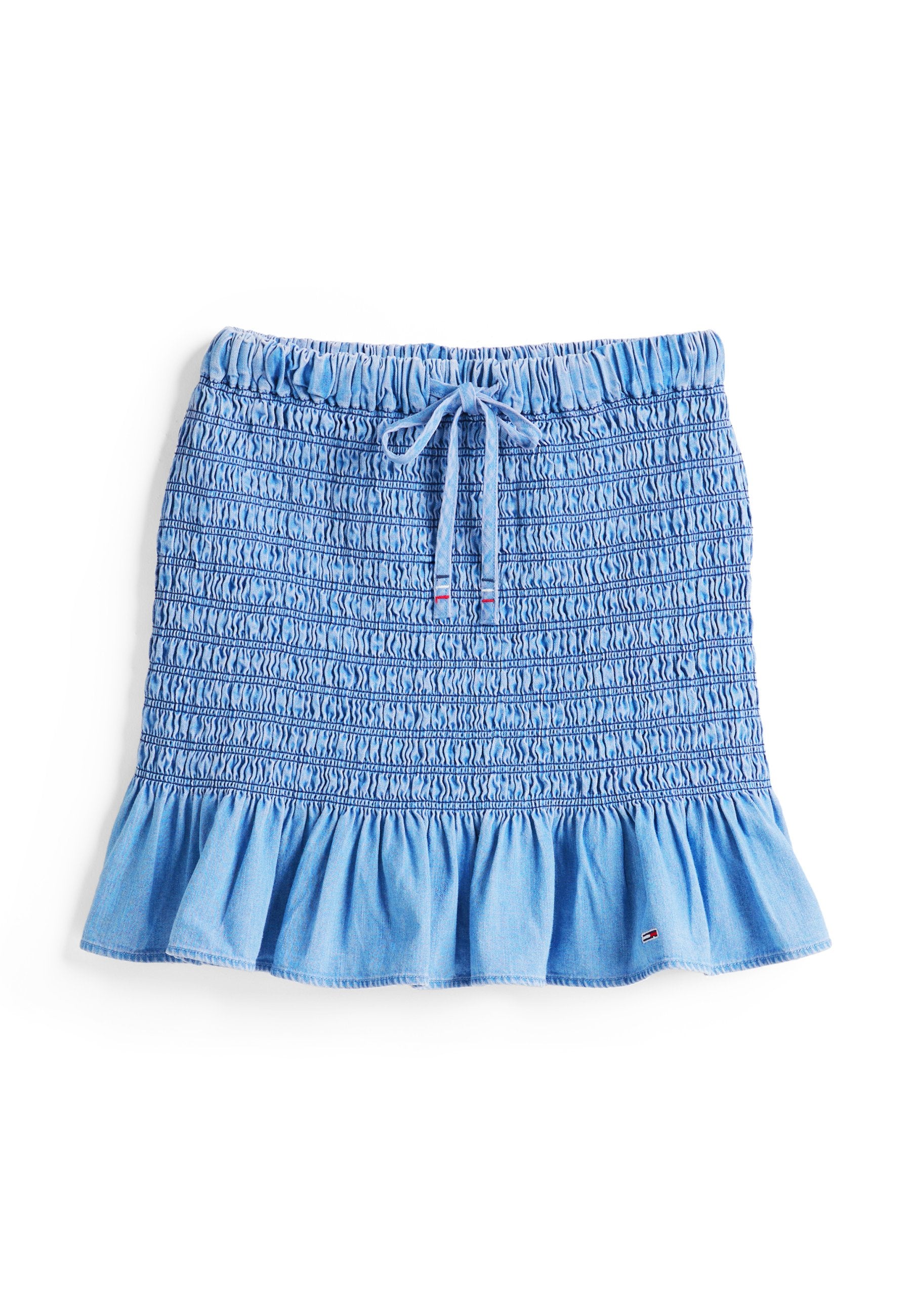 Blauer Jeansrock mit eingezogener Gummizug, rüschenbesäumt und mit einer gerafften Optik. Verfügt über eine Kordelzugbindung und ein dezentes Markenlogo.