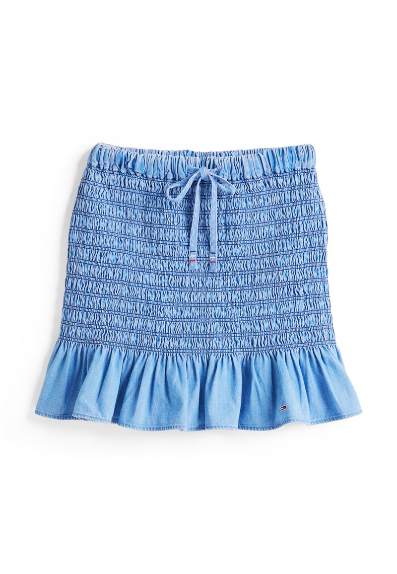Blauer Jeansrock mit eingezogener Gummizug, rüschenbesäumt und mit einer gerafften Optik. Verfügt über eine Kordelzugbindung und ein dezentes Markenlogo.