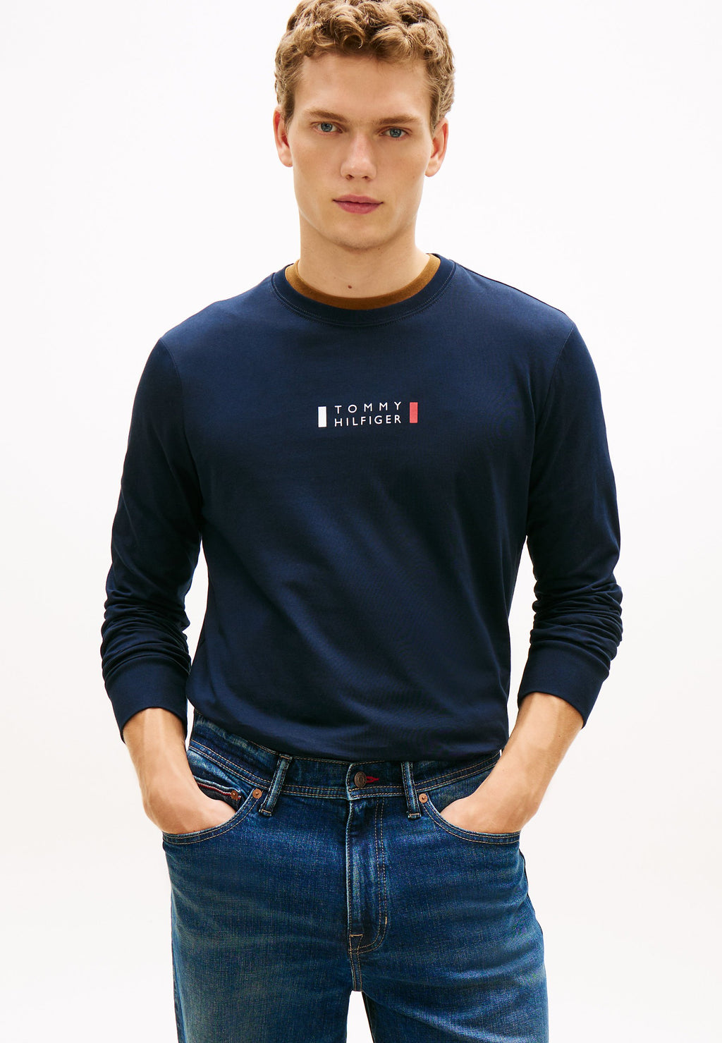 LOGO JERSEY LONG SLEEVE T-SHIRT Media 3