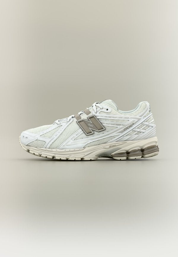 New Balance U1906 UNISEX - Trainers - white/arid stone