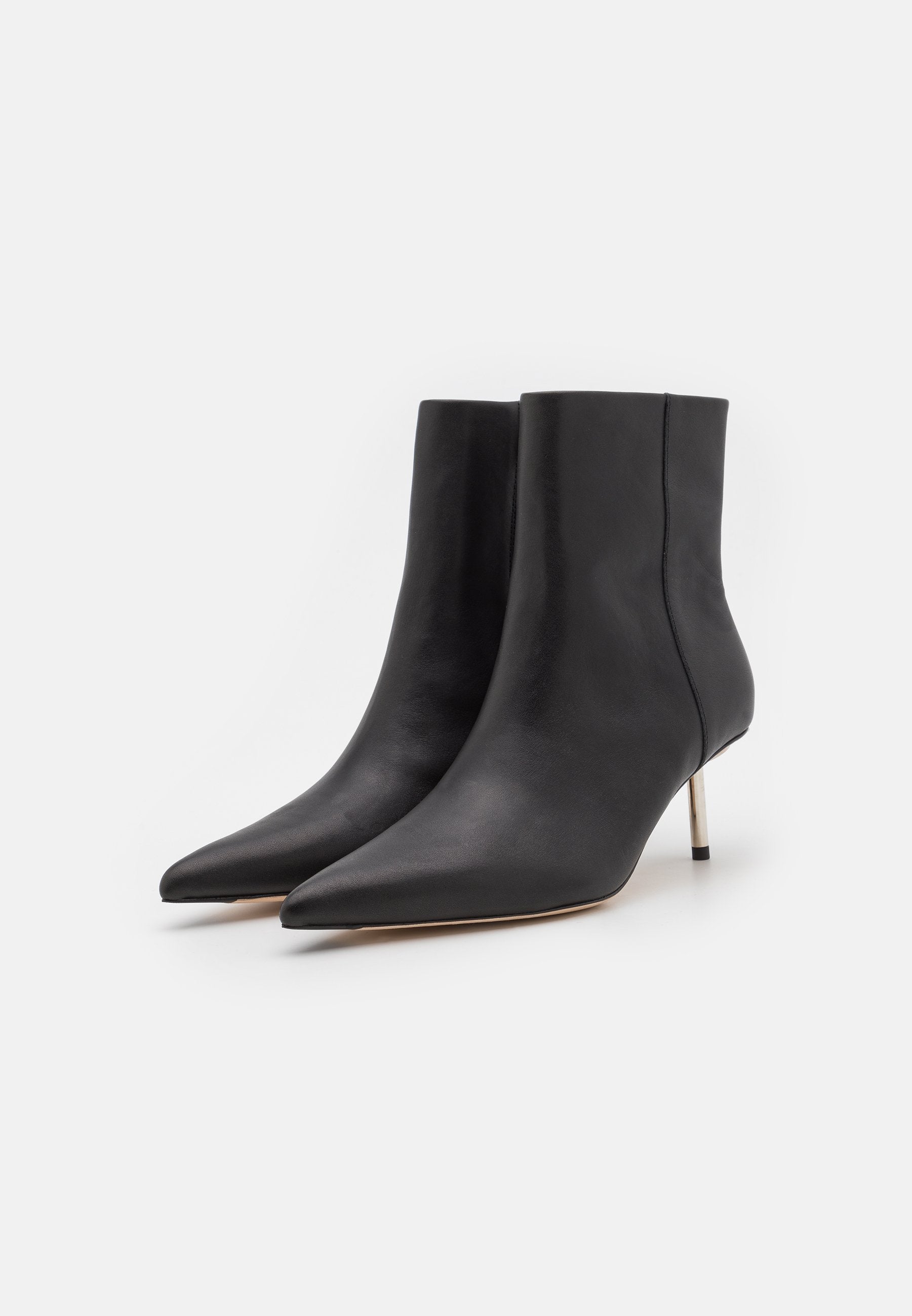 STAND STUDIO MADISON STUDDED BOOT
