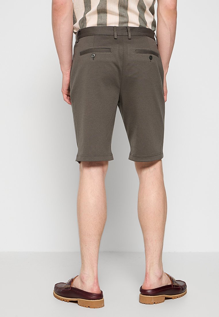 Lindbergh Shorts Media 3