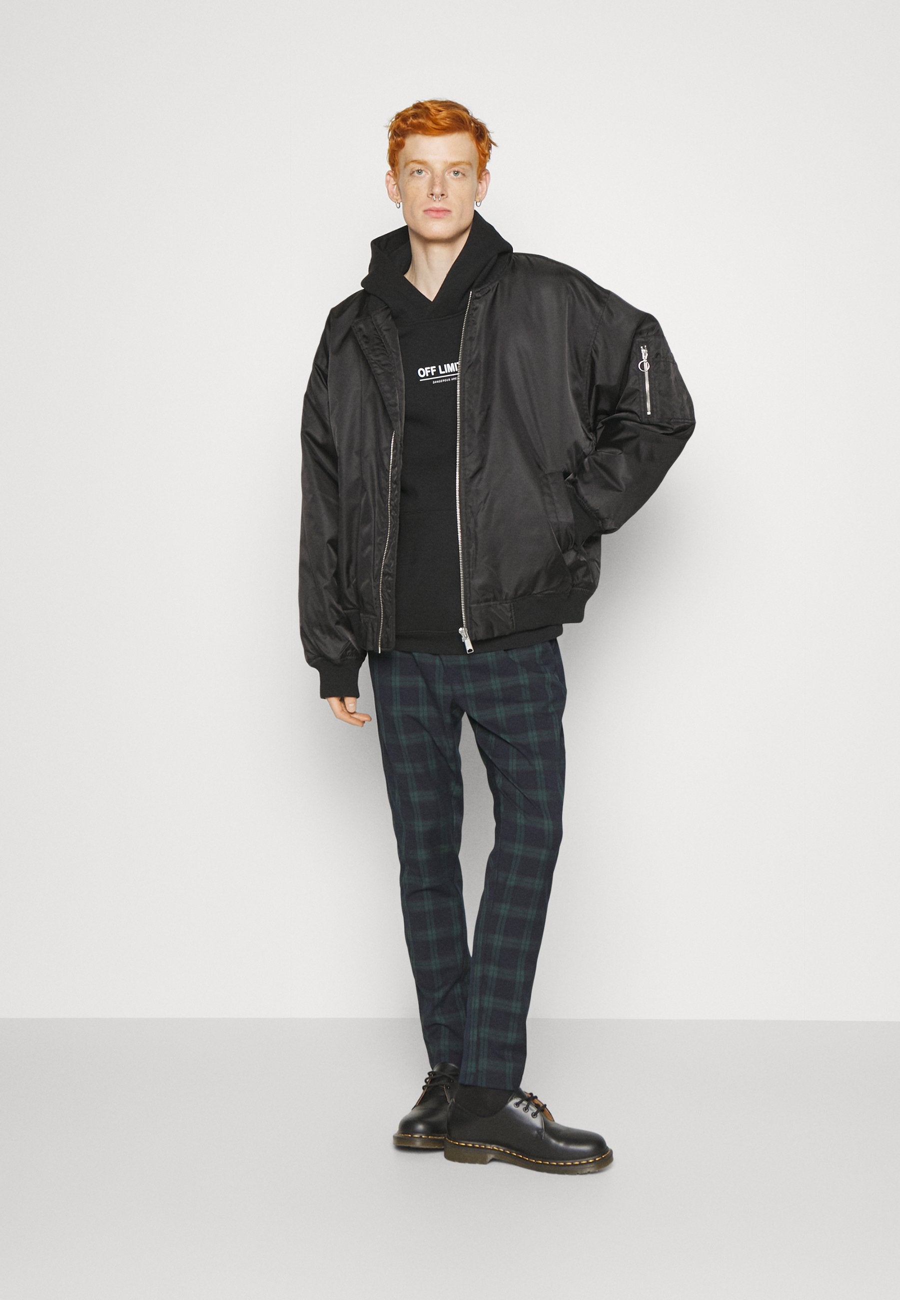 ONSLINUS TAP CHECK PANT Media 2