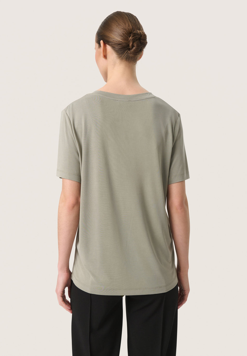 Soaked in Luxury SLCOLUMBINE V-NECK SS