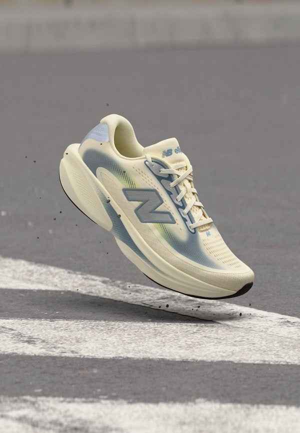 New Balance ELLIPSE V1 - Road running shoes - angora/zinc blue