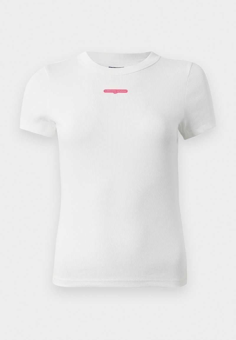 Weißes T-Shirt mit kurzen Ärmeln aus geripptem Stoff. Mit einem rosa Logo auf der Brust. Klassisches Rundhals-Design mit taillierter Passform.