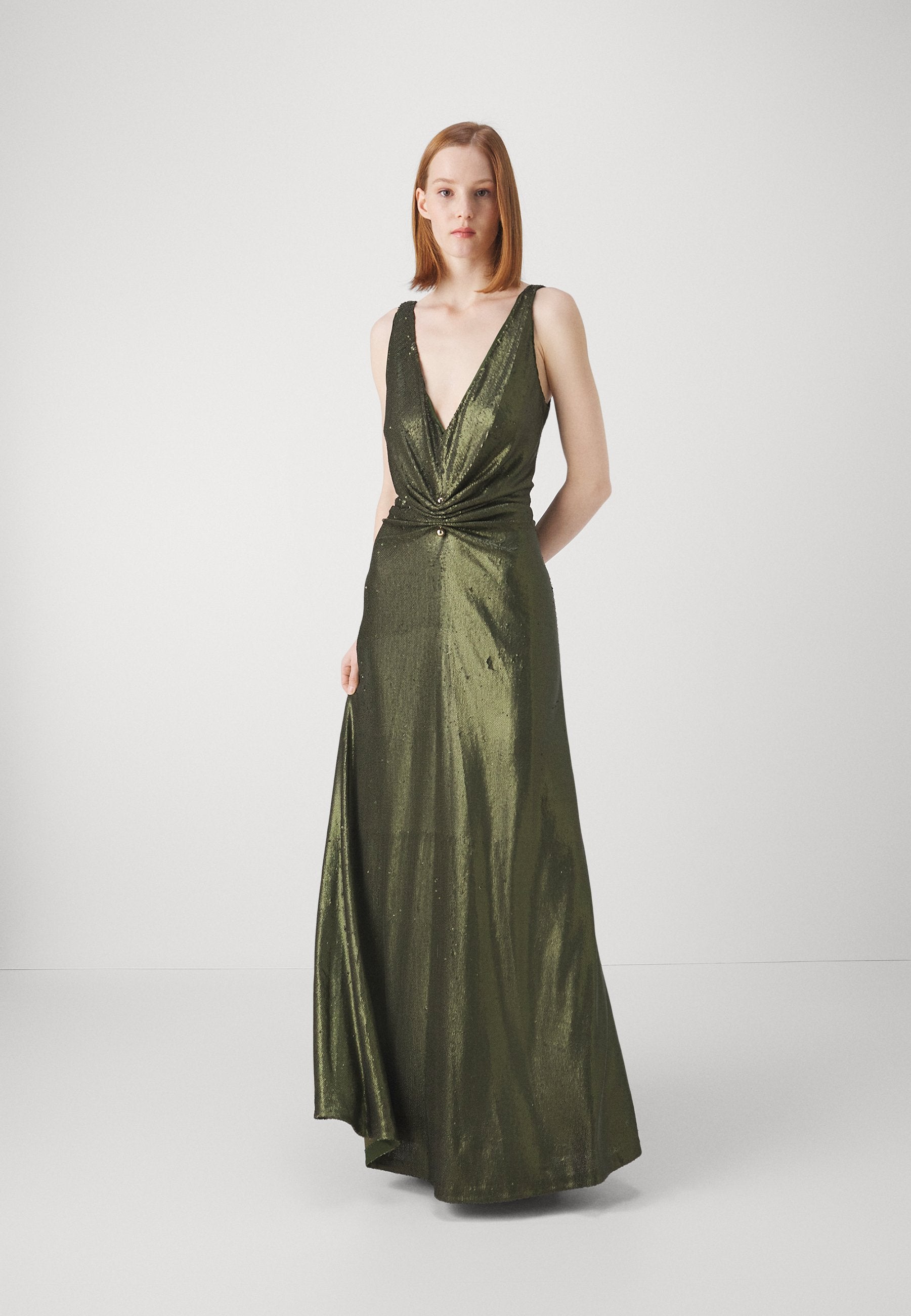 Halston CASSANDRA GOWN IN SEQUIN
