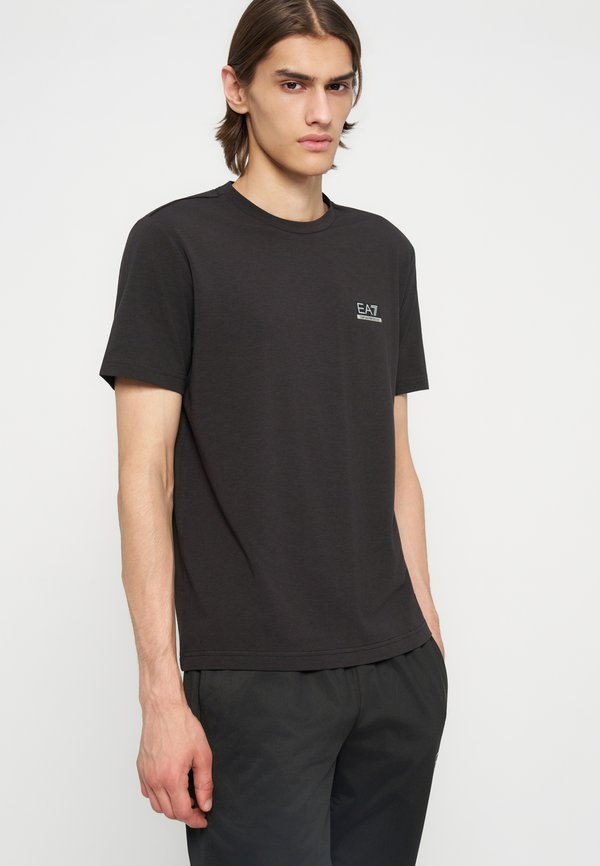 EA7 Emporio Armani