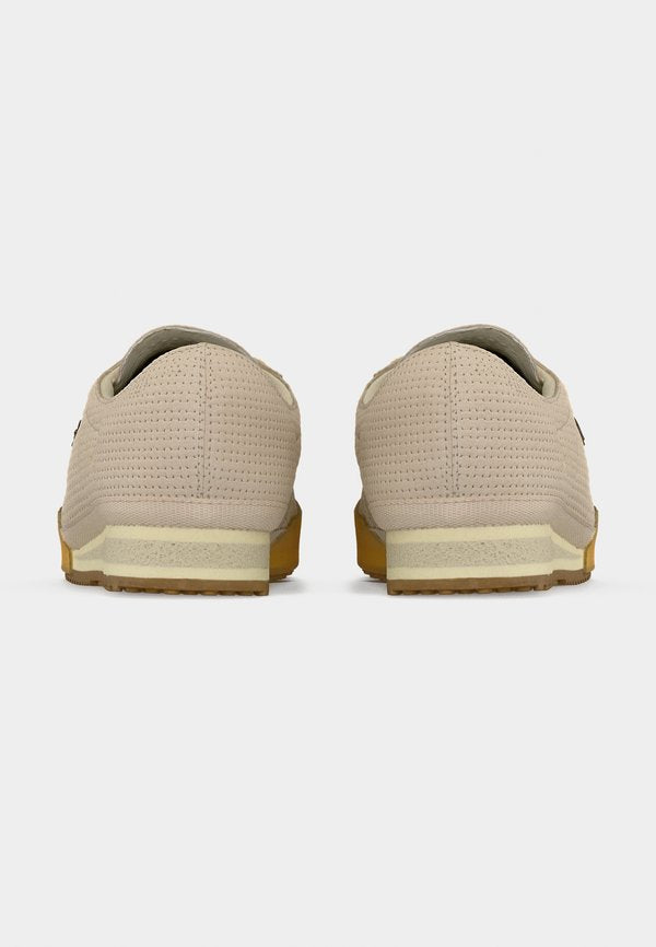 Lacoste AURA 126