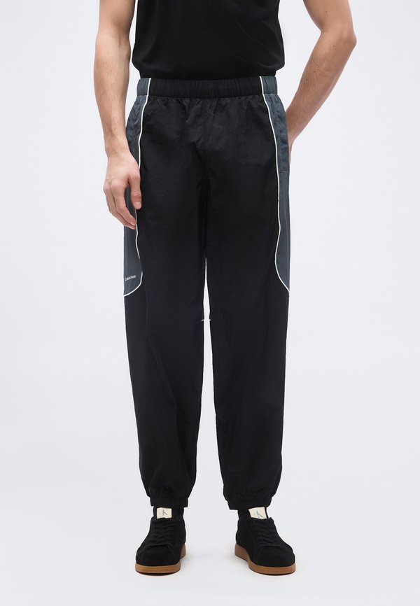 Calvin Klein COLORBLOCK COMMUTER