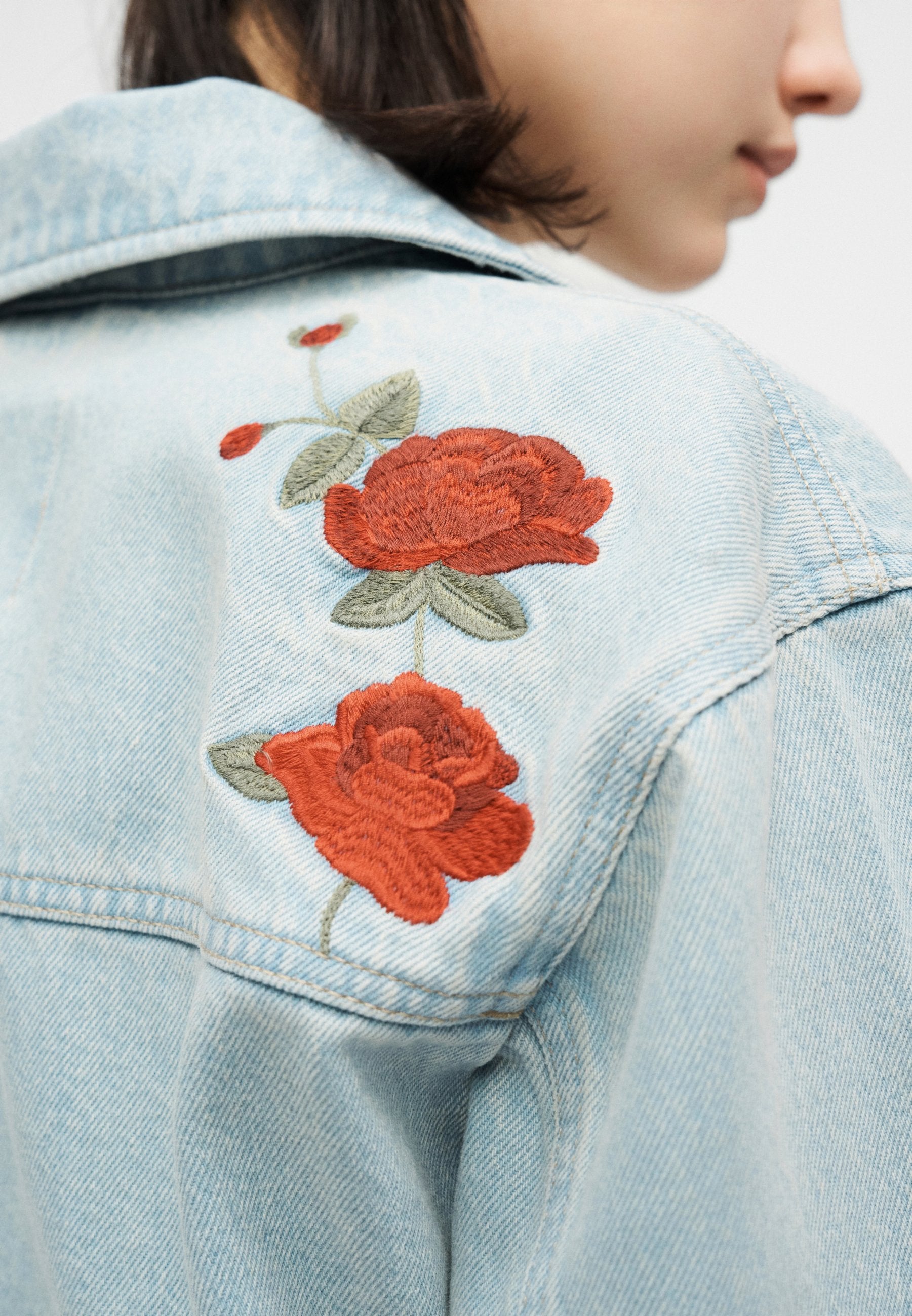 Abercrombie & Fitch ZIP FRONT JACKET ROSETTE EMBRIODERY
