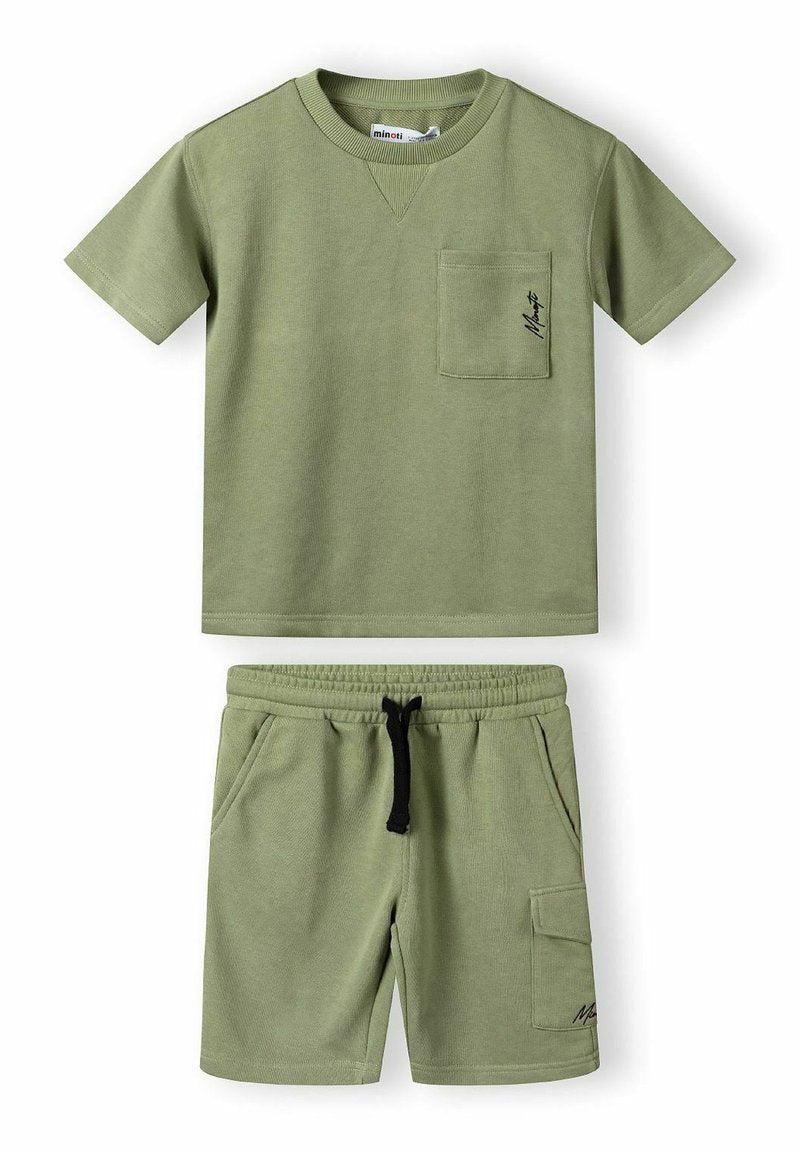 SHORT SLEEVE SET Media 1