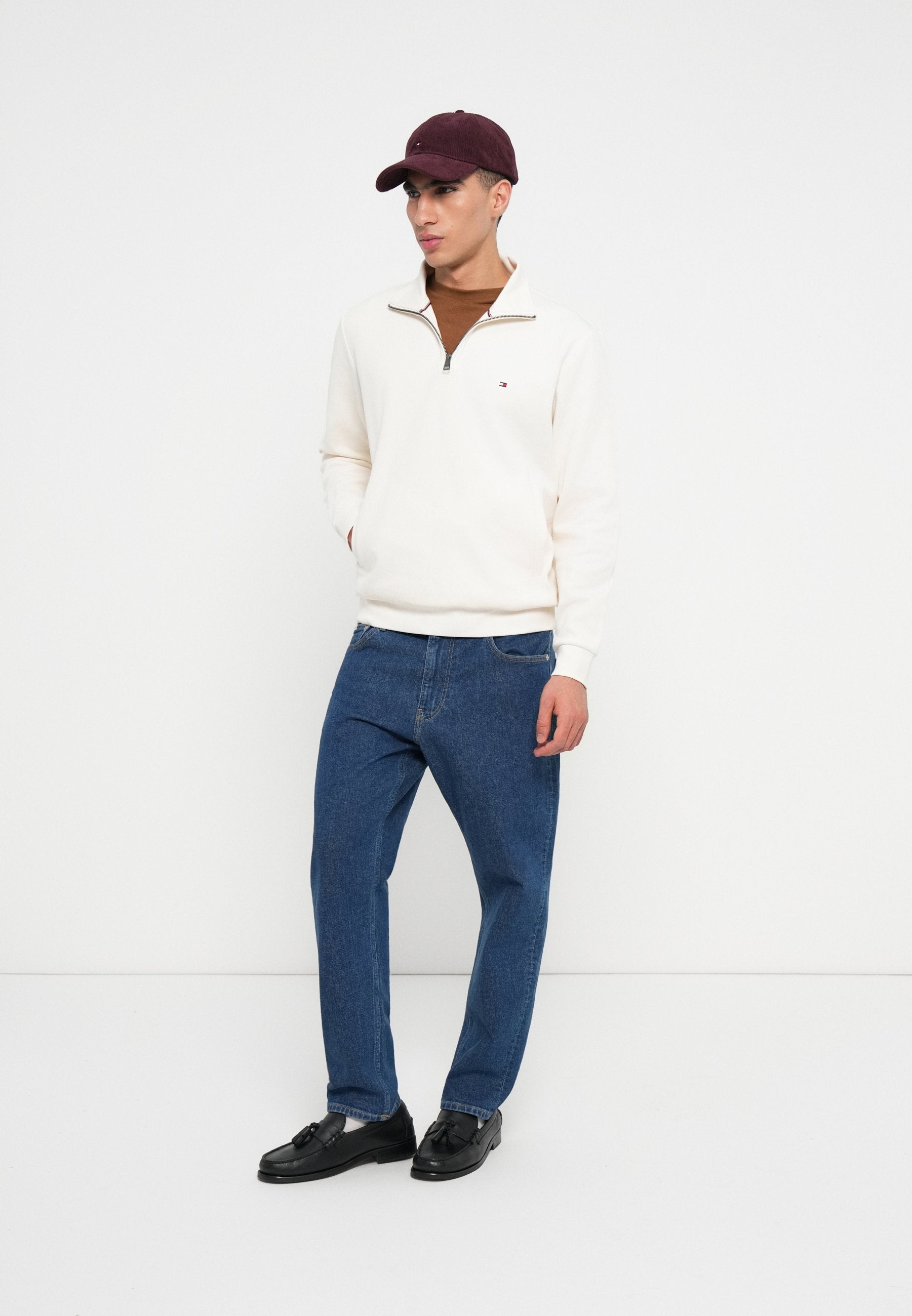 PERFORMANCE QUARTER-ZIP INTECHNO KNIT JUMPER Media 2