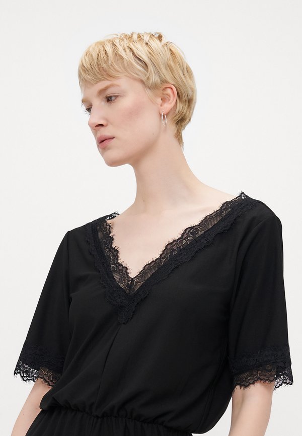 ONLY Tall ONLSILJA V NECK MIX
