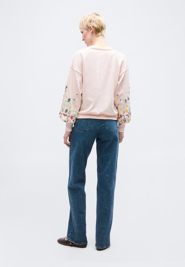 ONLY Tall ONLBROOKE O NECK FLOWER