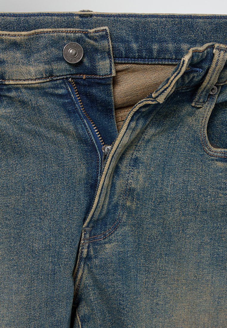 SKINNY FIT Media 4
