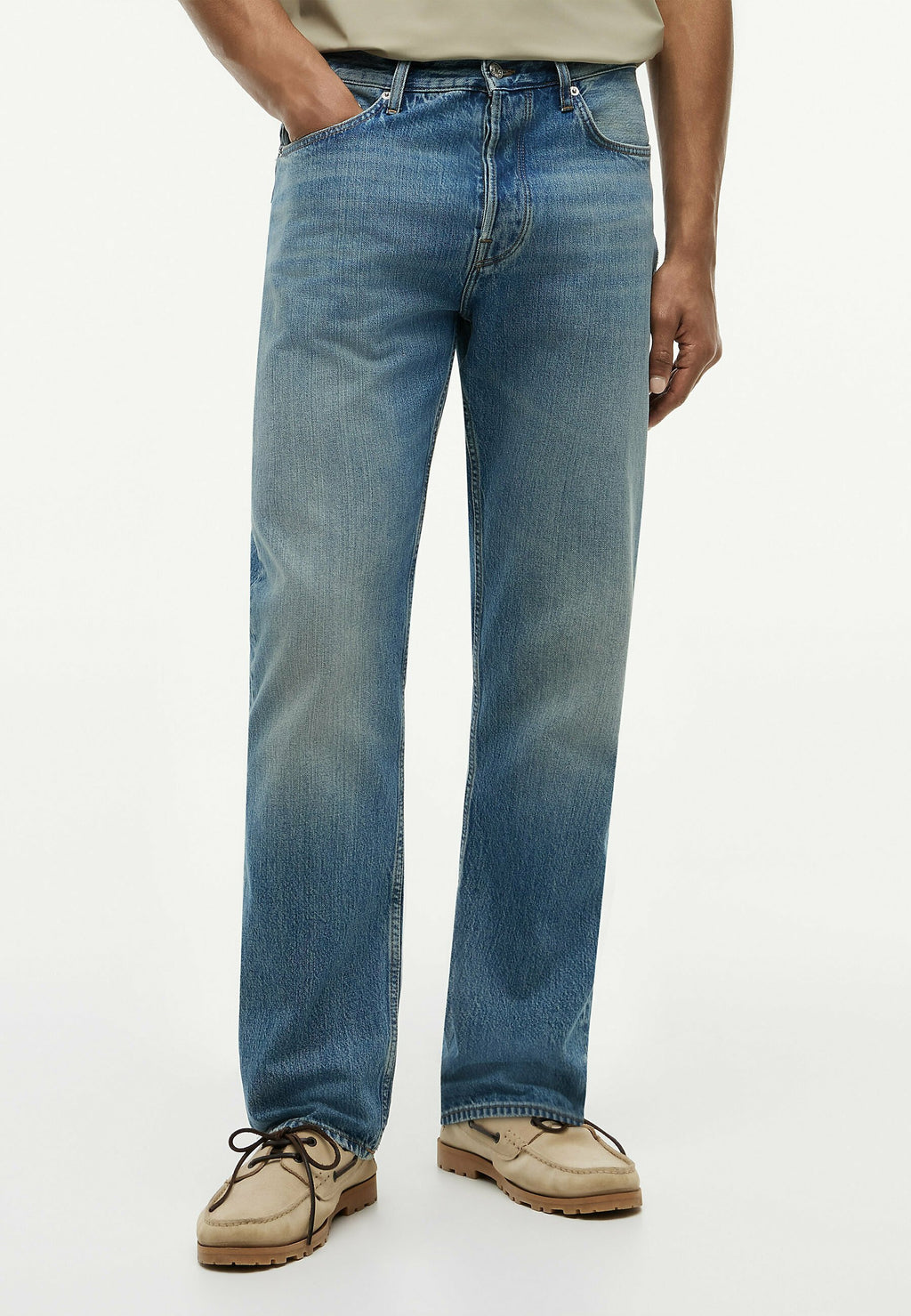 WHISKERED RELAXED STRAIGHT LEG JEANS Media 2