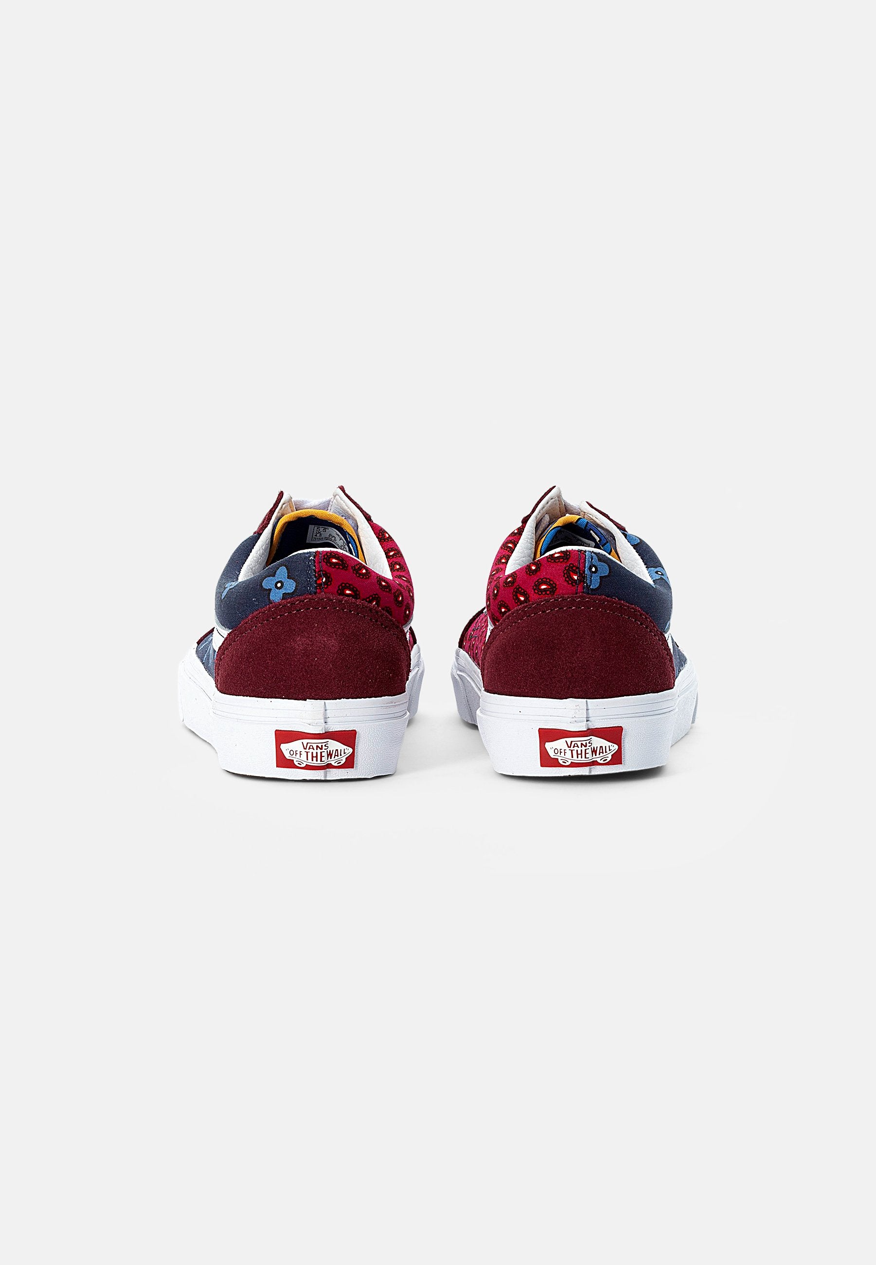 Vans UA OLD SKOOL