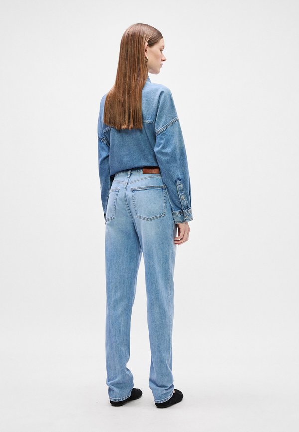 Calvin Klein Jeans NEW MOM