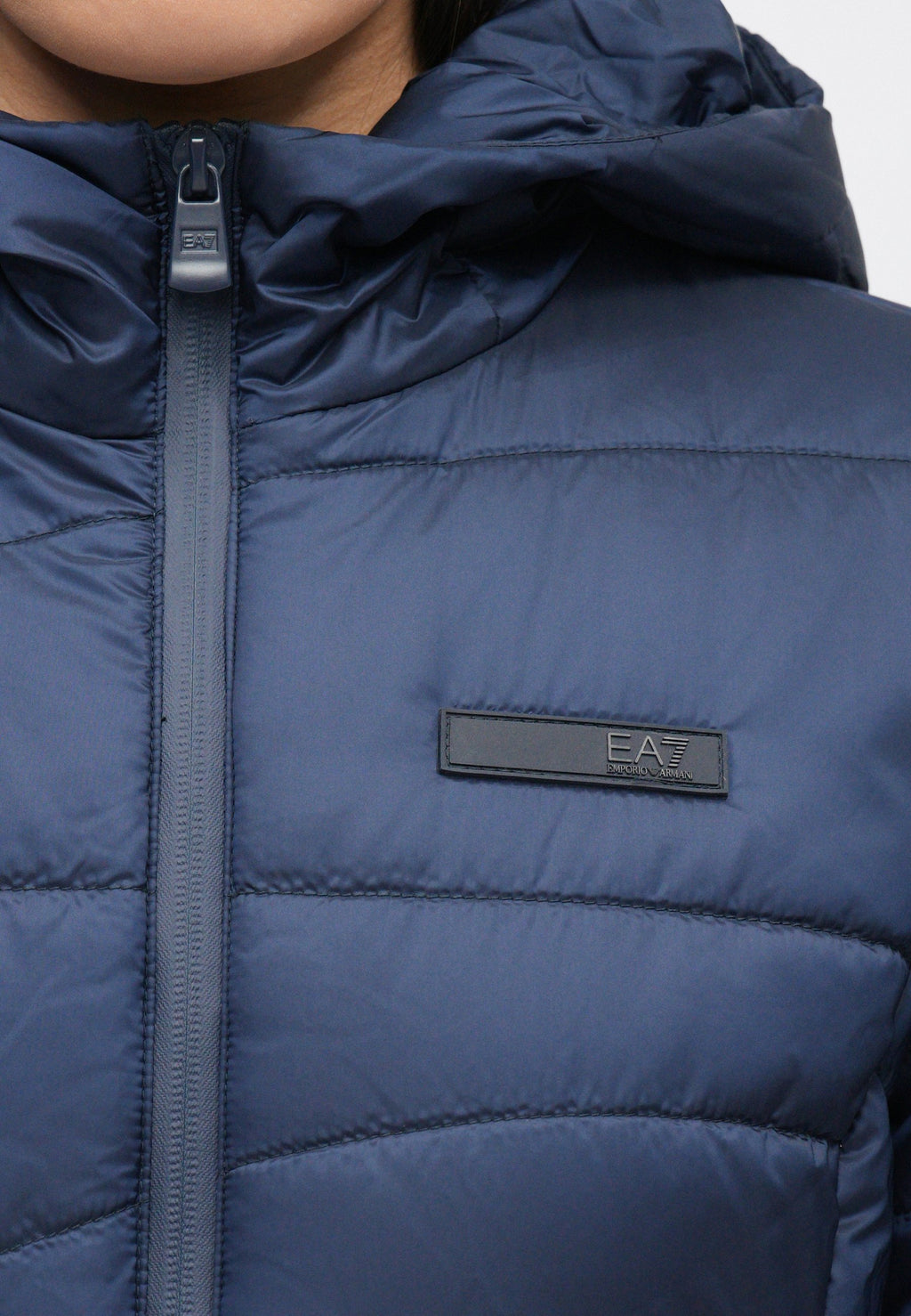 JACKET Media 9