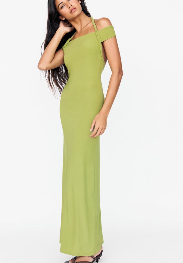 PULL&BEAR HALTER NECK WITH KNOT