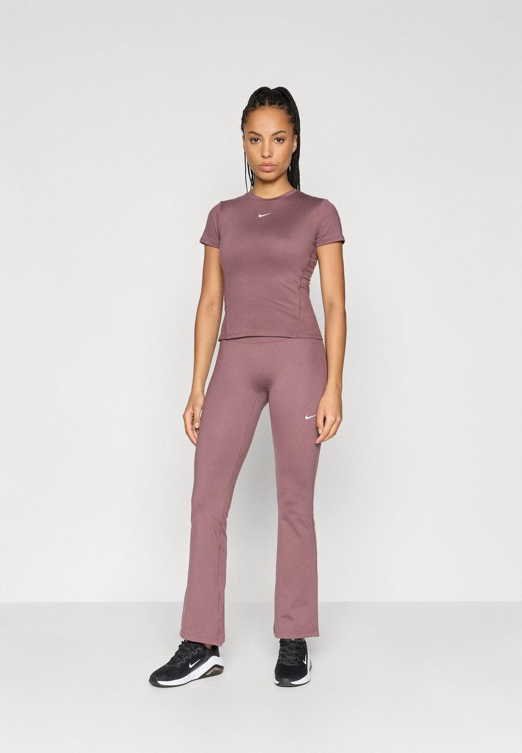 Nike Performance ONE