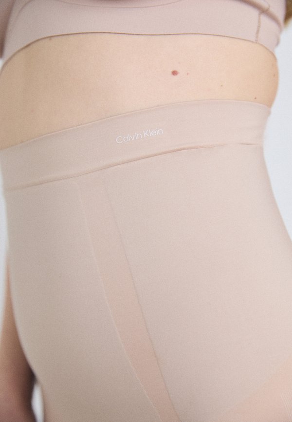 Calvin Klein Underwear SHAPEWEAR EXTRA FIRM SEAMLESS SHORT SECURE SCULPT