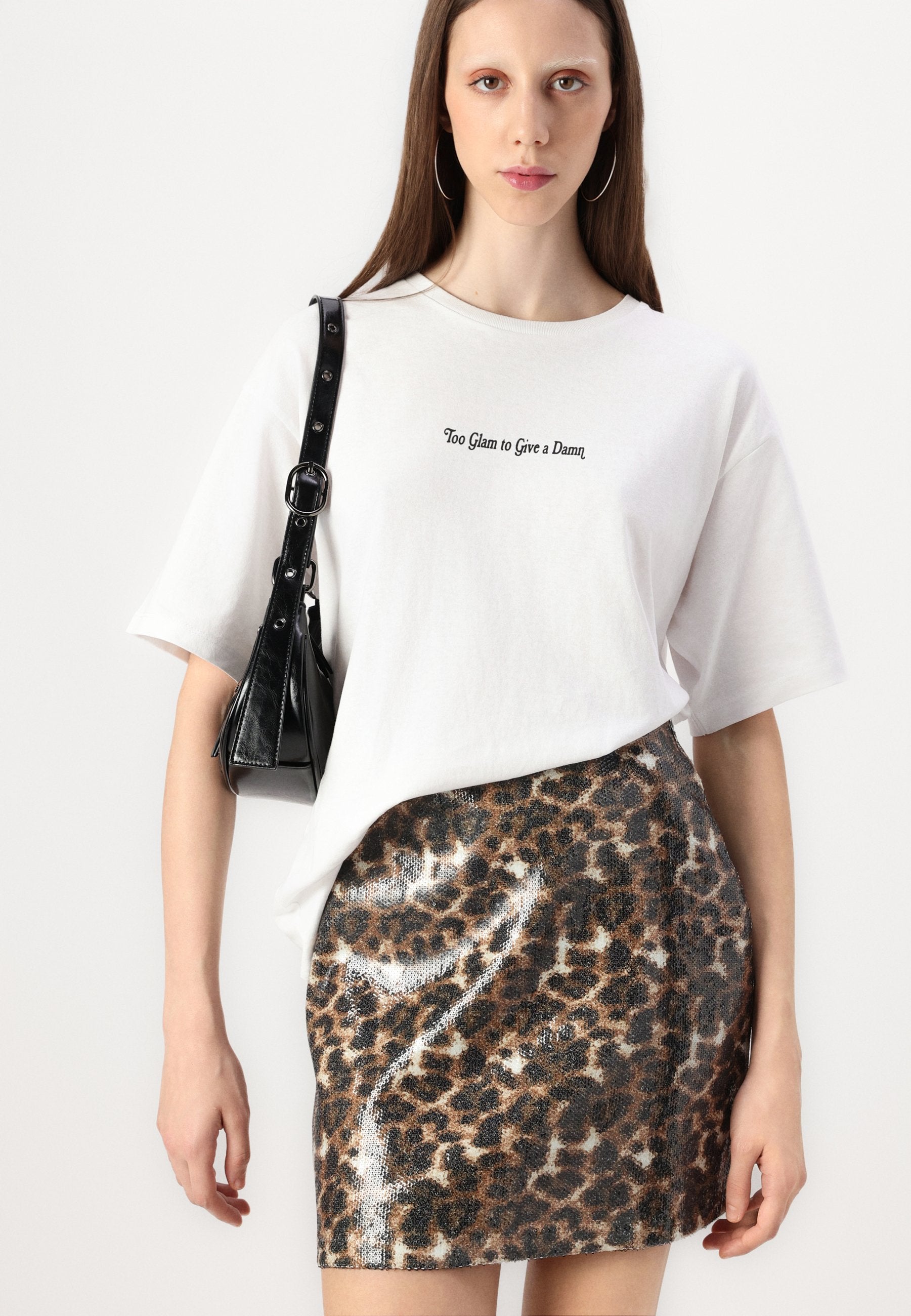 ONLLEO Short Media 5