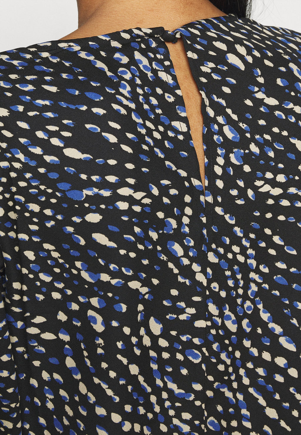 ONLY ONLRIVANA DETAIL