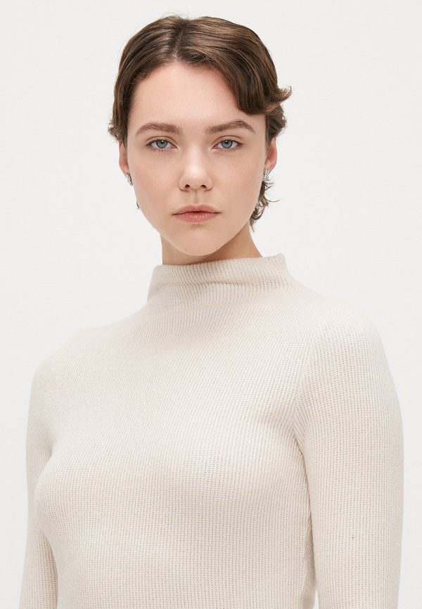 Vero Moda Tall VMBLIS MOCK NECK SHORT DRESS