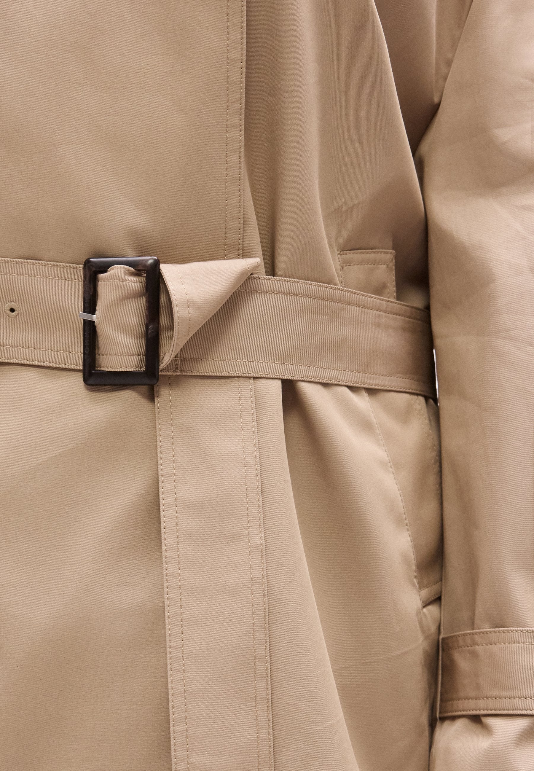 CURVE BELTED RELAXED SHORT TRENCH COAT Media 6