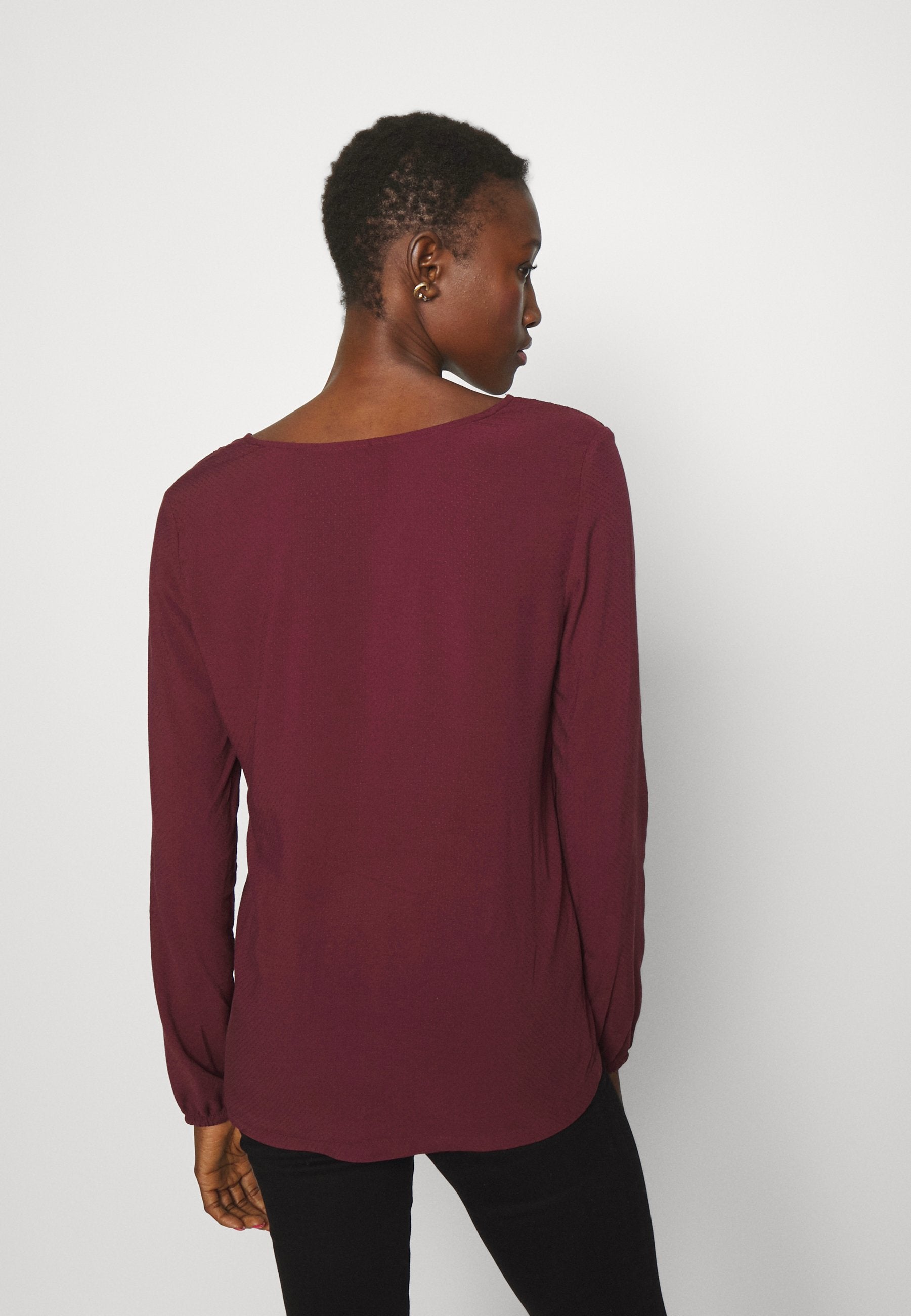 Vero Moda Tall VMBEATRIX V NECK